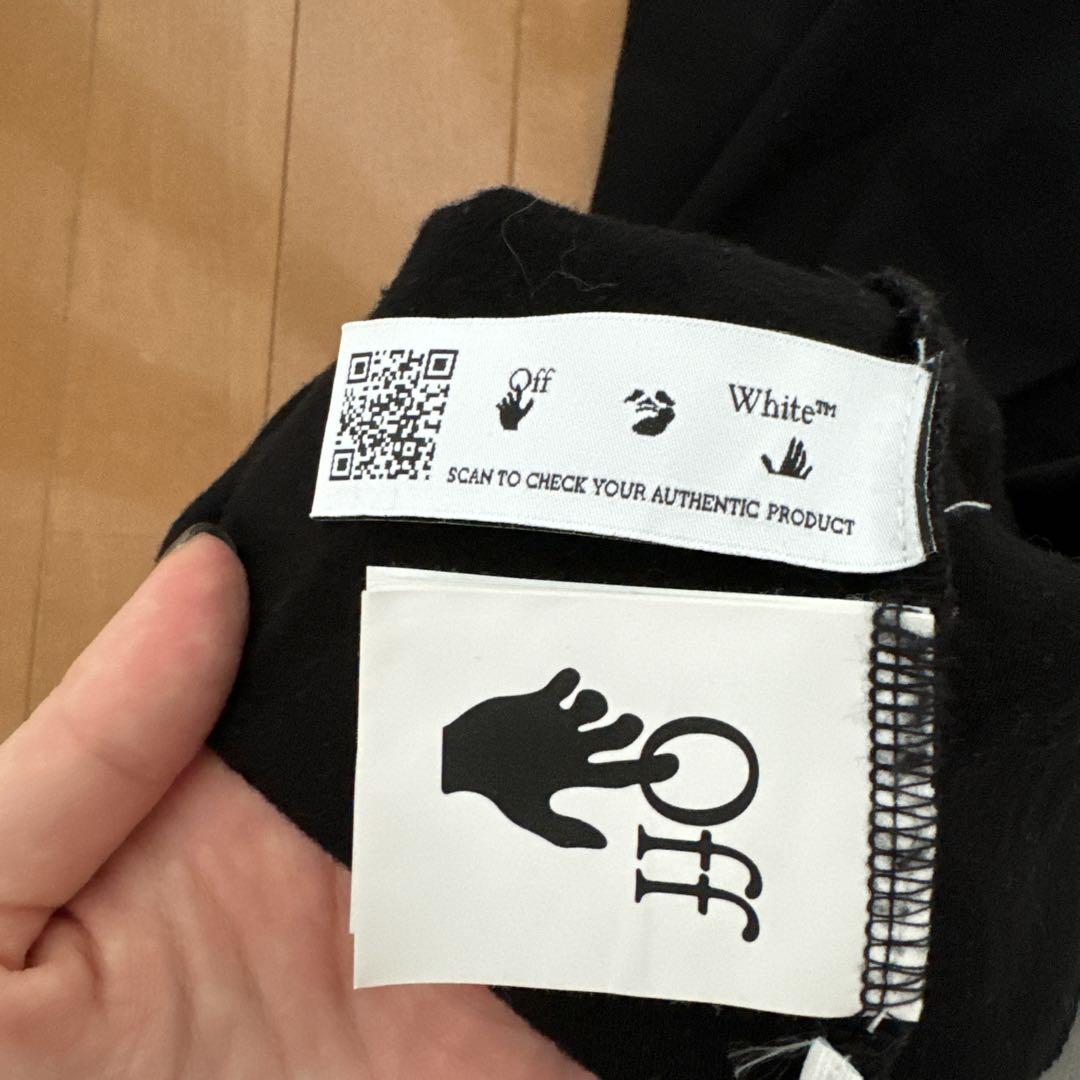 オフホワイト クロップド丈 Tシャツ