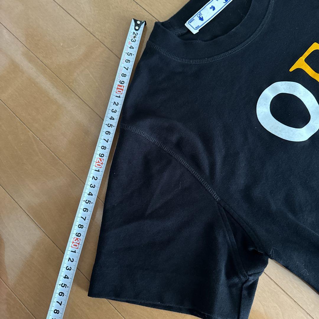 オフホワイト クロップド丈 Tシャツ
