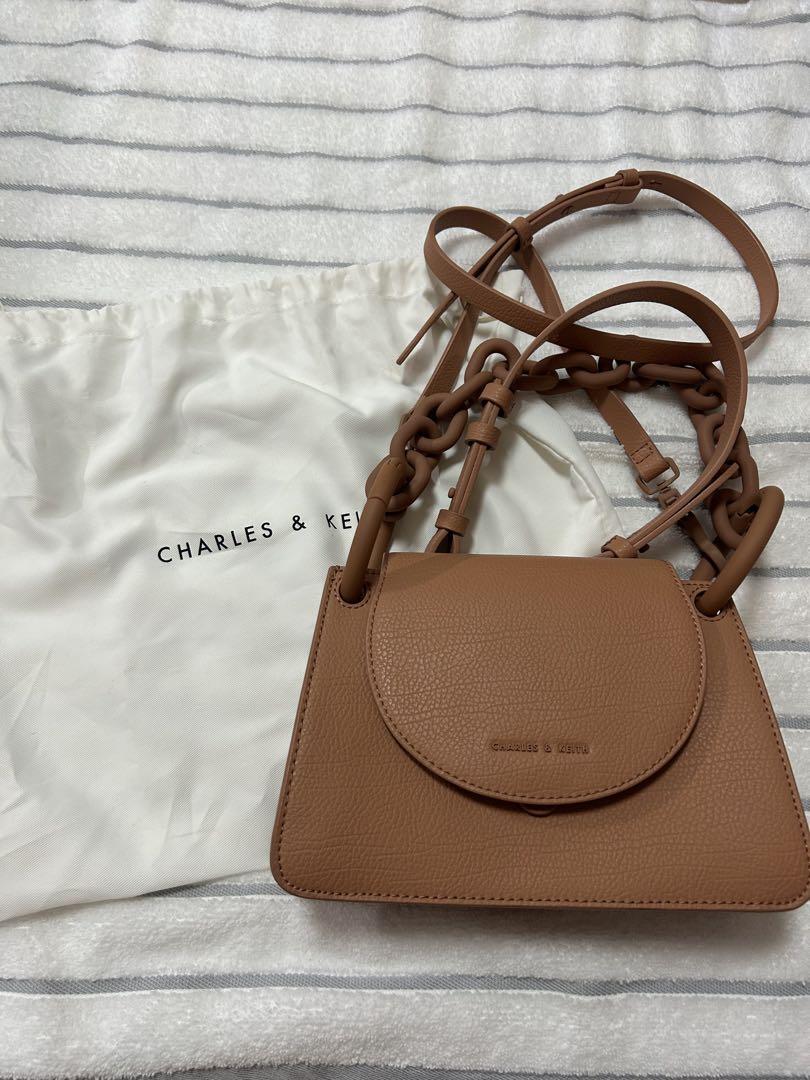 charles&keith チェーン付きハンドバッグ ピンク - メルカリ