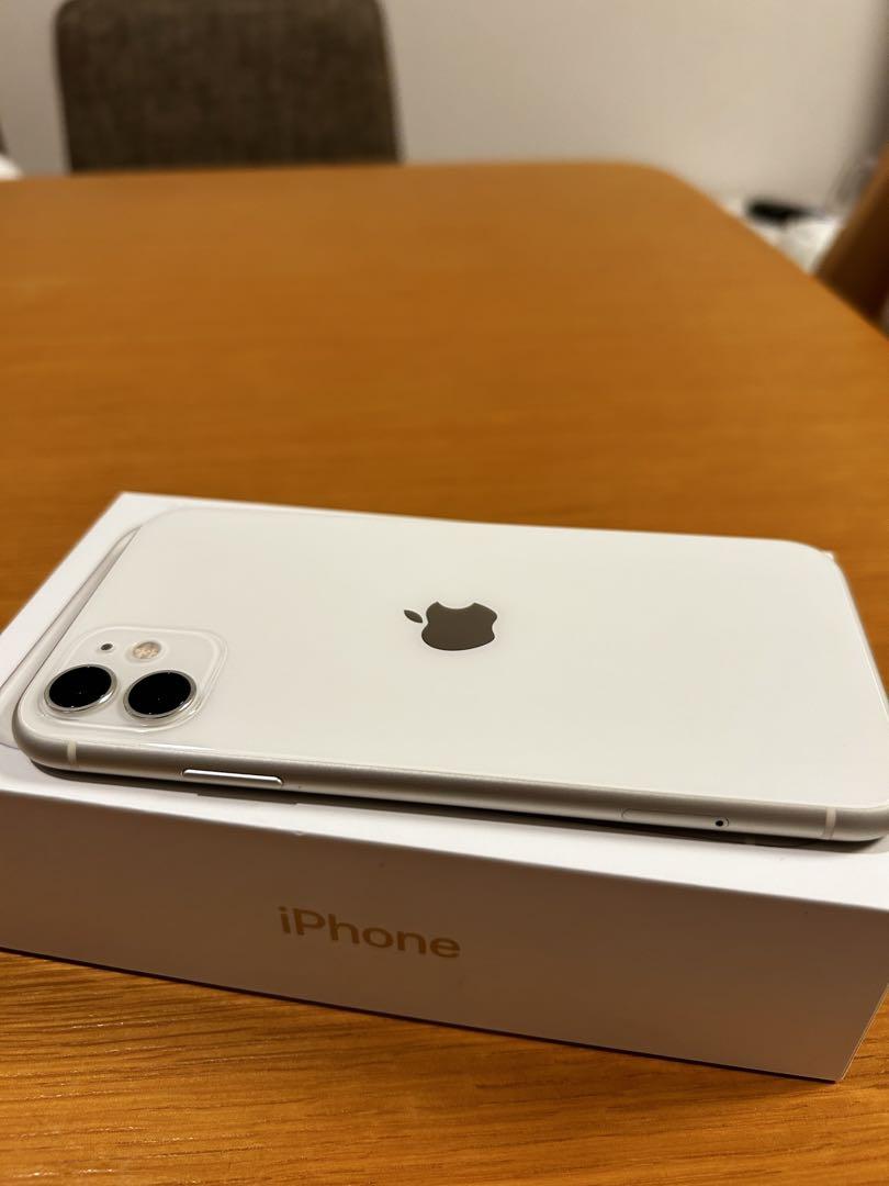 iPhone 11 64GB ホワイト 美品 1年使用 iPhone11 64GB ホワイト