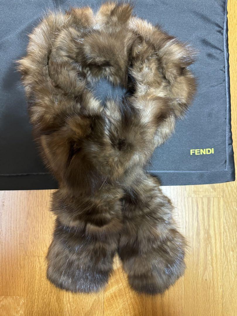 美品 フェンディ ファーマフラー
