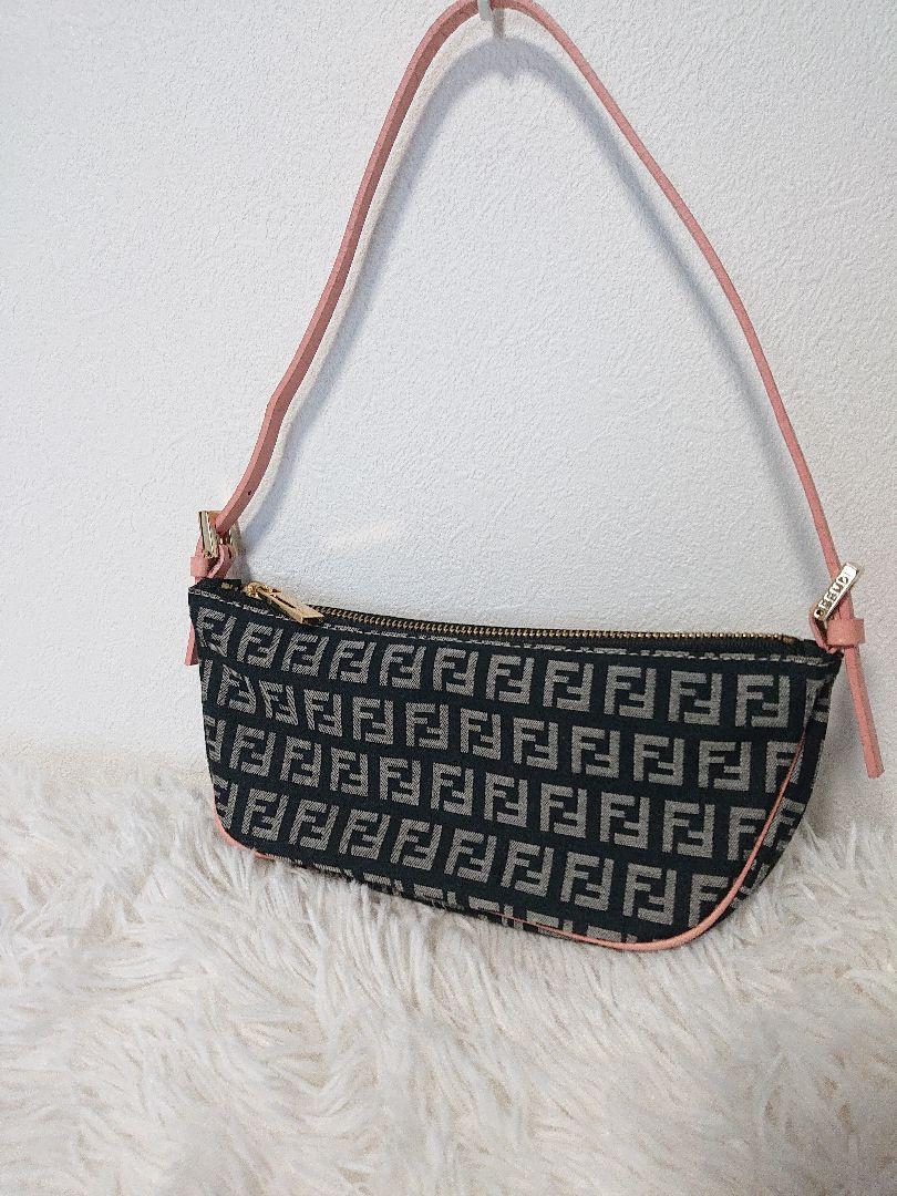 最先端 フェンディ キャンバス ピンク アクセサリーポーチ ズッキーノ バッグ