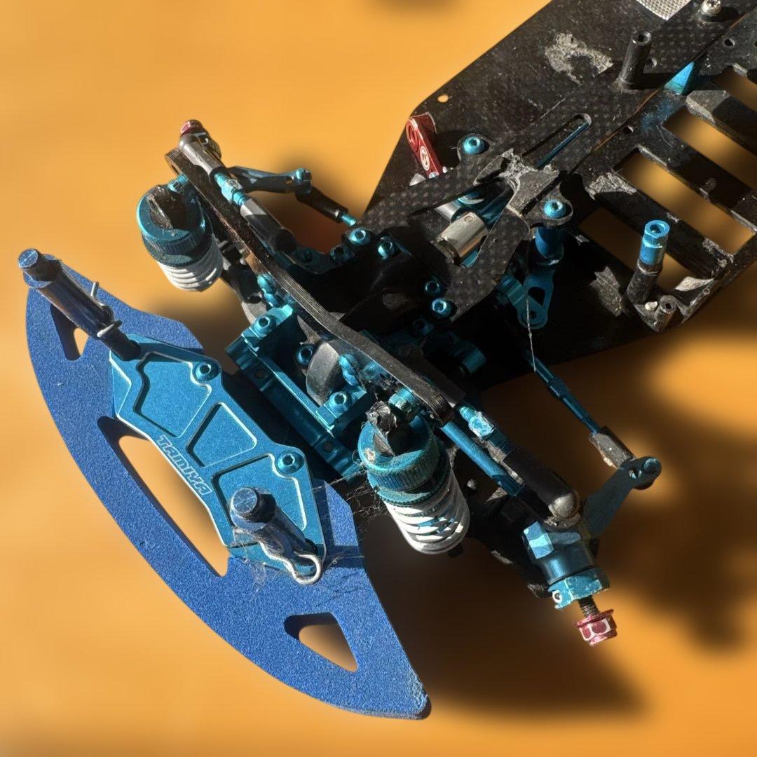 ミニ四駆シャーシ 青 カーボンファイバー ミニ四駆シャーシ 青 カーボンファイバー