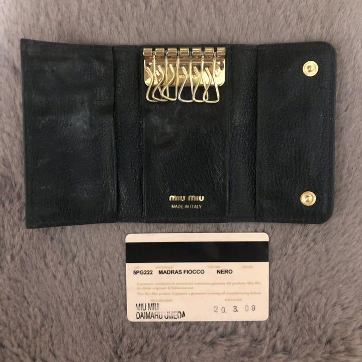 入荷予定 《綺麗》ミュウミュウ クリスタル キーケース グレー リボン 【セール】 《綺麗》ミュウミュウ リボン グレー キーケース クリスタル キーケース