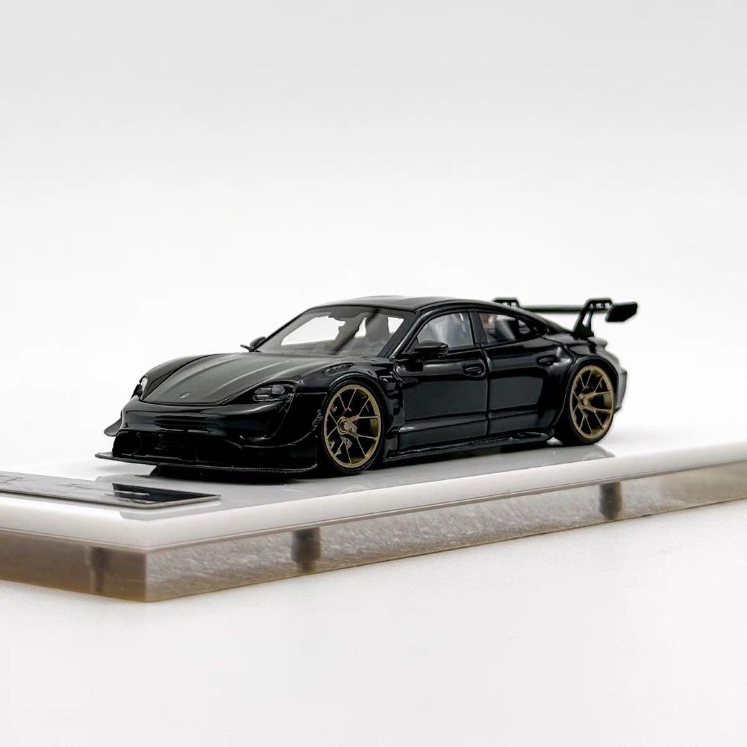 404 YMモデル 1/64 ポルシェ タイカン ゼファー ブラック Error404 X Zephyr Designz Taycan in Black with Roof Box 1:64