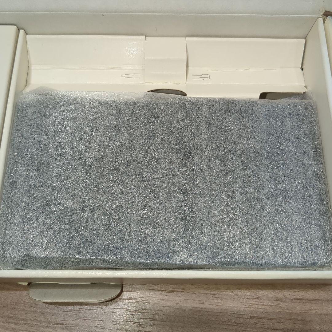 ニンテンドー DSi ブラック 美品 ソフト3本 SDカード 箱 説明書付き 本体美品】Nintendo DSi ブラック(黒)本体 箱説明書付き - メルカリ