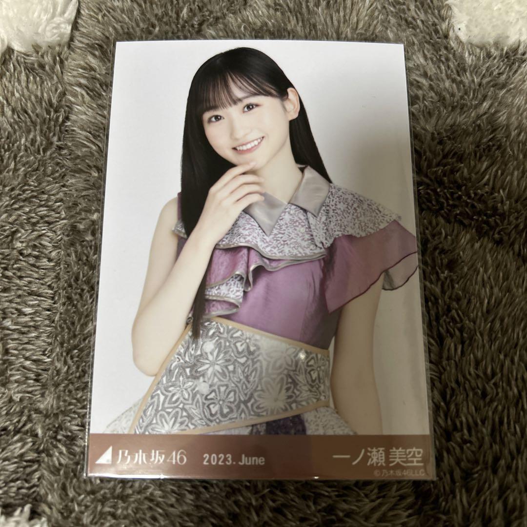 191．乃木坂46 一ノ瀬美空 チュウ 生写真 - メルカリ