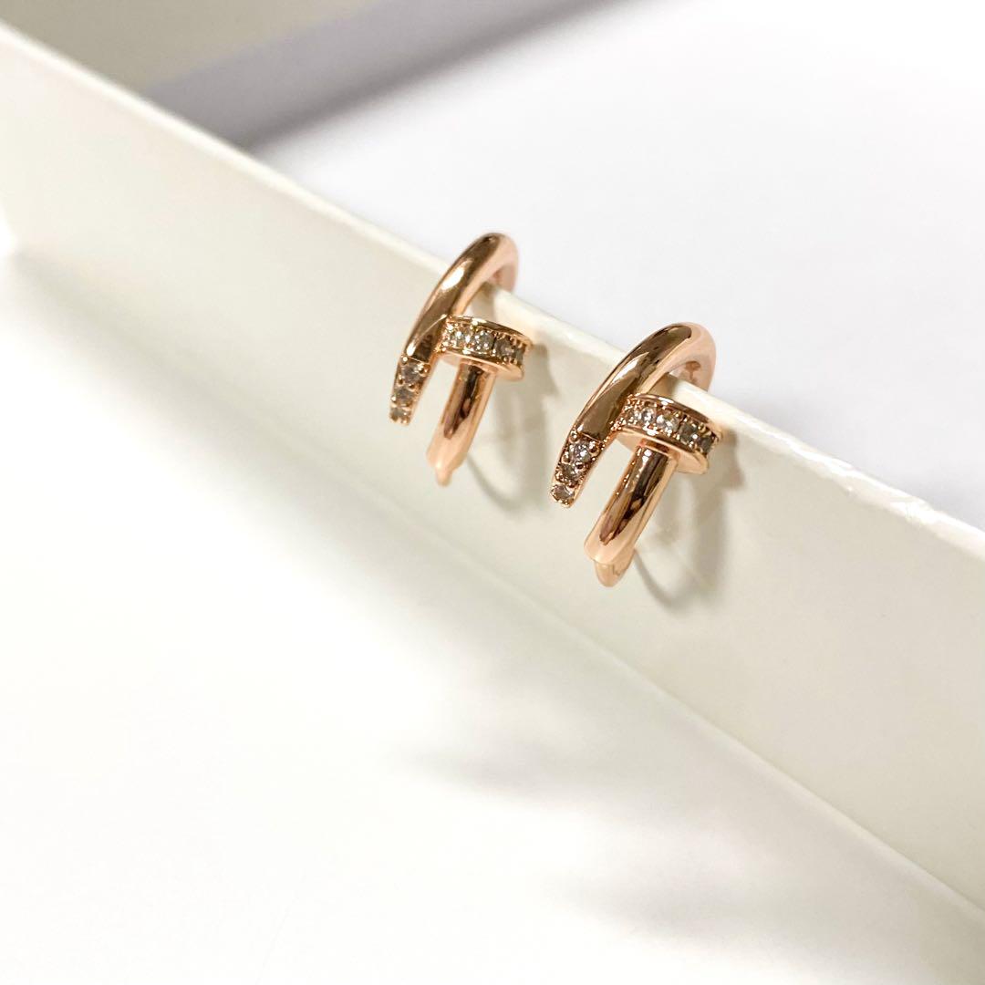 釘　ピアス　ローズゴールド