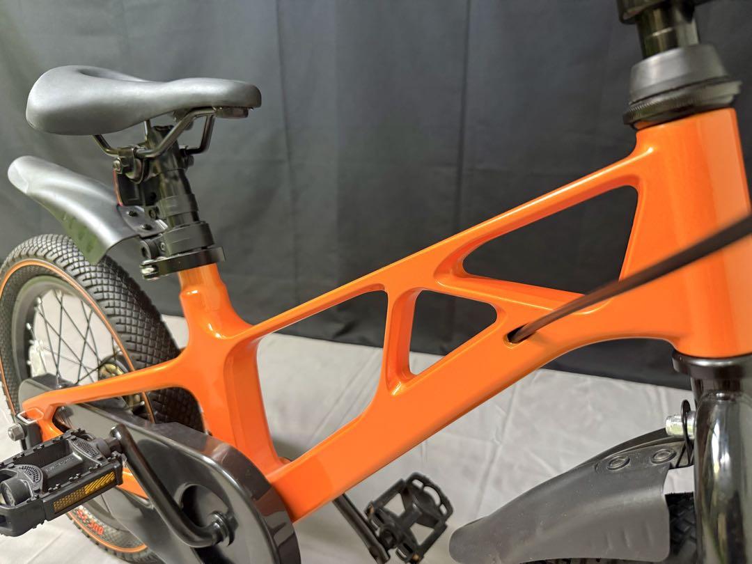 スタイリッシュ キッズバイク 16インチ マグネシウムフレーム 軽量 子供自転車