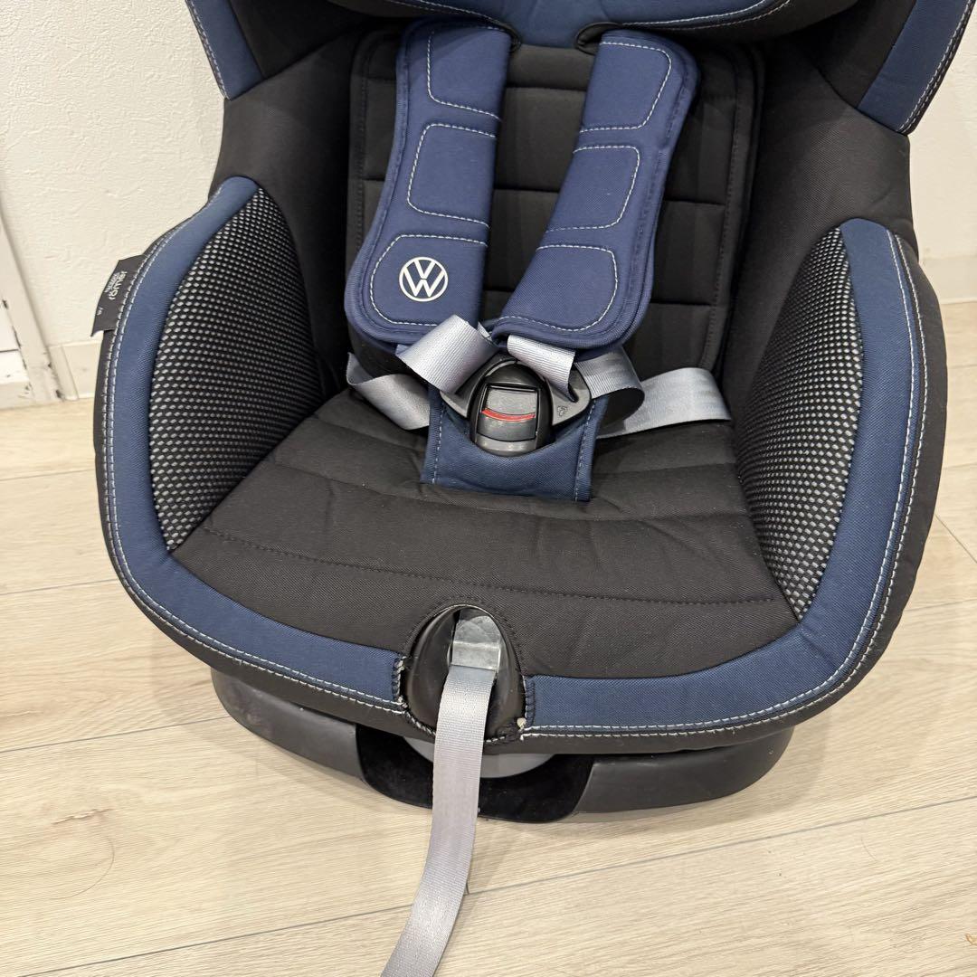 フォルクスワーゲン　TRIFIX i-SIZE ジュニアシート　britax