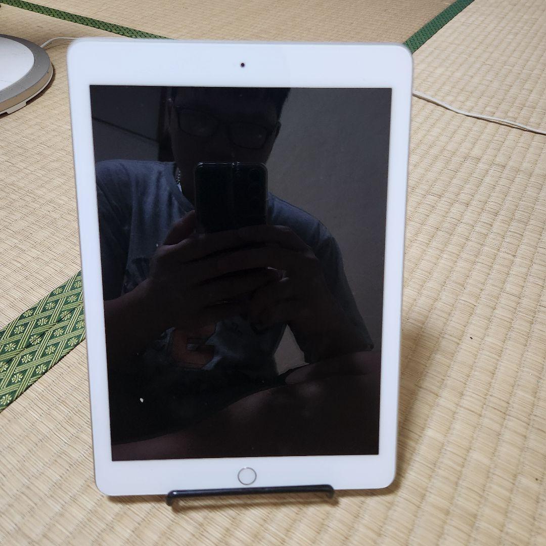 Apple iPad シルバー 本体 第6世代 32GB Amazon.com : Apple iPad 9.7in 6th Generation WiFi + Cellular