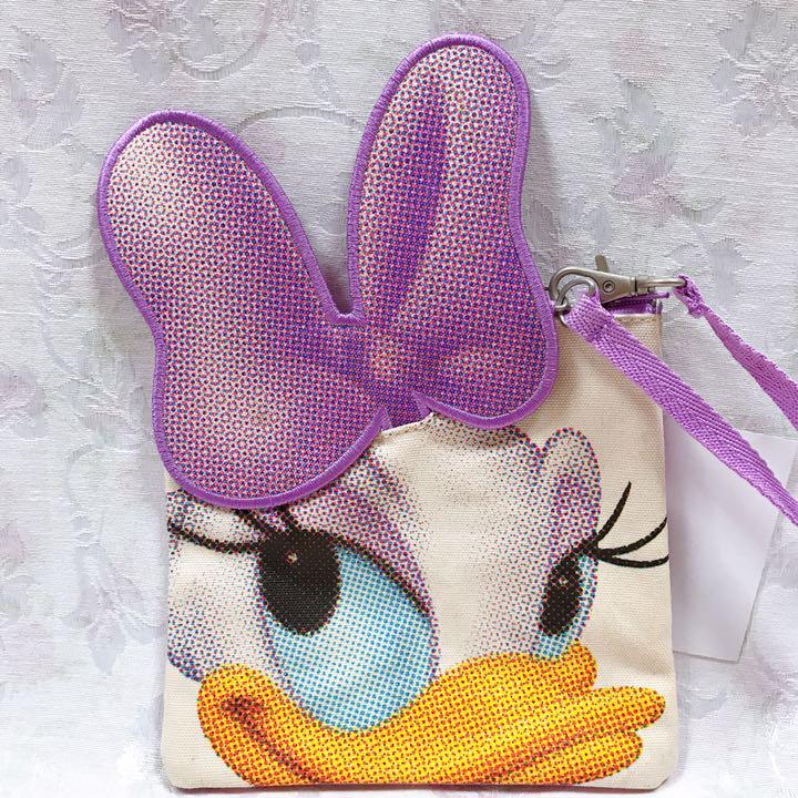 メルカリ ディズニー デイジー ポーチ パークグッズ キャラクターグッズ 700 中古や未使用のフリマ メルカリ ディズニー デイジー ポーチ パークグッズ キャラクターグッズ 700 中古や未使用のフリマ