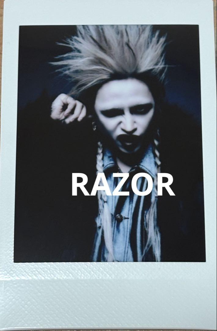 RAZOR 猟牙チェキ
