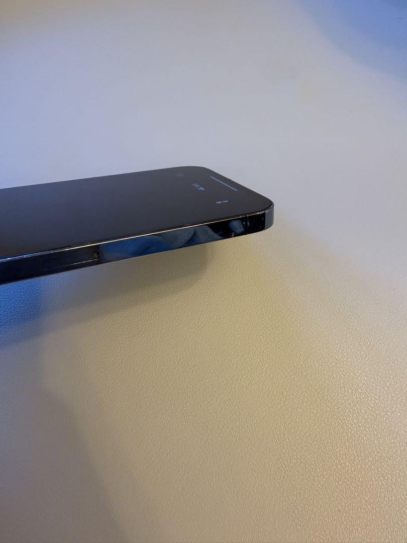 Apple iPhone 12 pro max 256GB 傷割れあり
