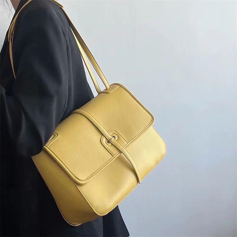 極美品ハンドバッグ