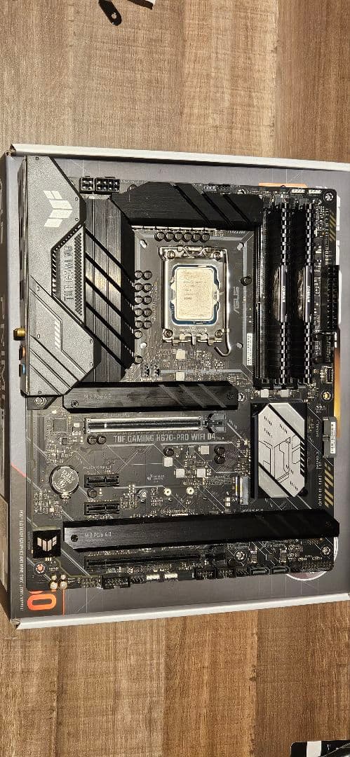 Corei7-13700K H670マザボ 32GB 16×2 メモリ目立った傷や汚れなし