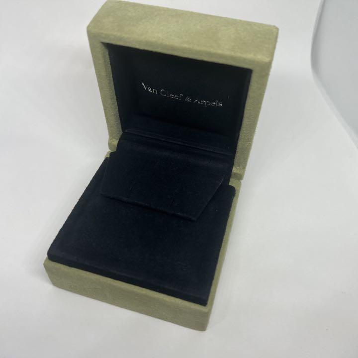 ルカリ↱ 正規品 イヤリング ピアス空箱 RdO6o-m37293244325 箱のみ ピアス箱小②ヴァンクリーフ&アーペル ⋟らくらくメ