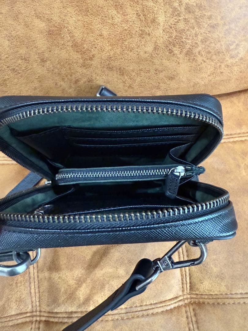 【数回使用】Evoon みがるスマホポーチレザー ブラック