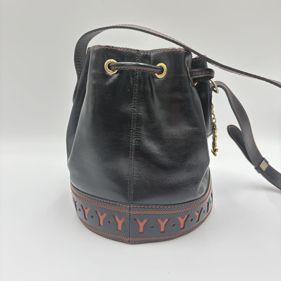 【期間限定】 良品✨】yves メルカリ - 黒 ショルダーバッグ 巾着 laurent saint バッグ