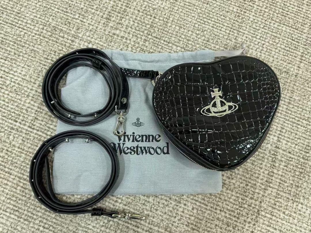Vivienne Westwood ハート型ショルダーバッグ ブラック