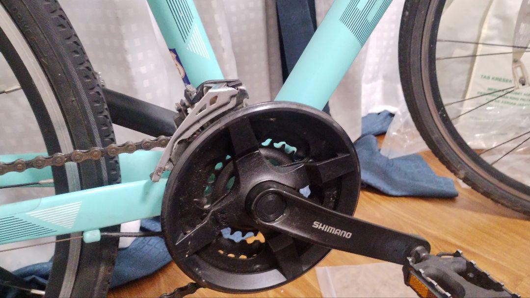 極美品　BIANCHI ビアンキ C-SPORT 1 クロスバイク　大阪