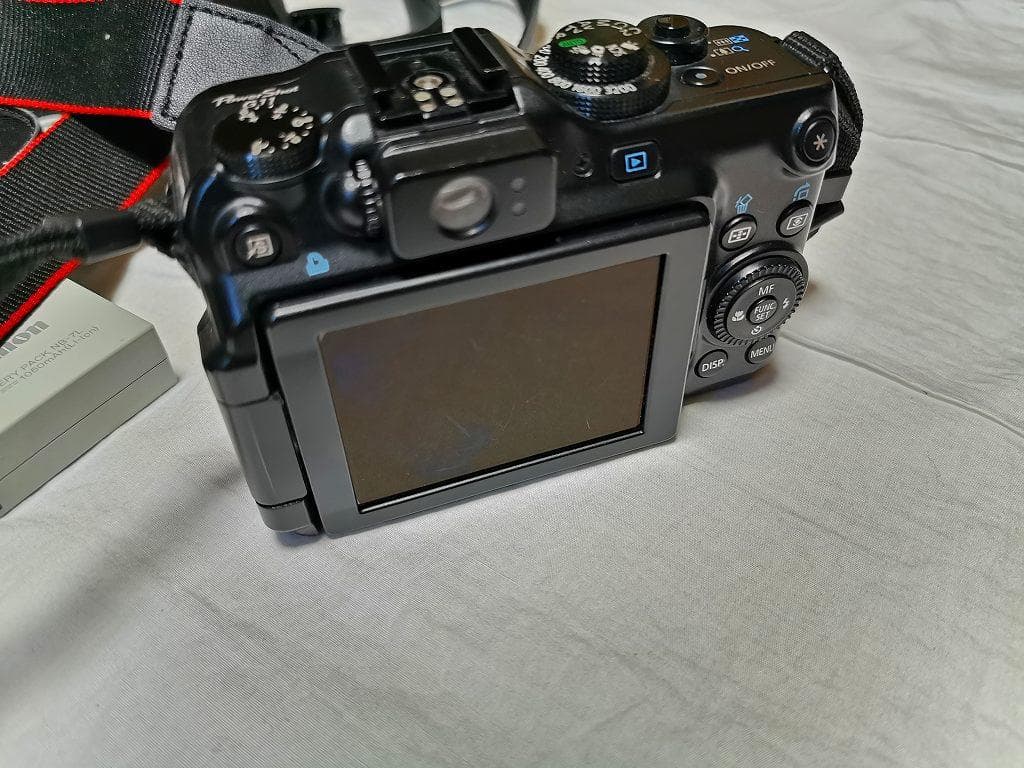 Canon デジカメ　PowerShot G11 （中古品　デジタルカメラ コンデジ ブラック　キヤノン ジャンク品　電池　充電器　パワーショット） 得価，SALE 美品 Canon PowerShot G11 PC1428 パワーショット デジカメ