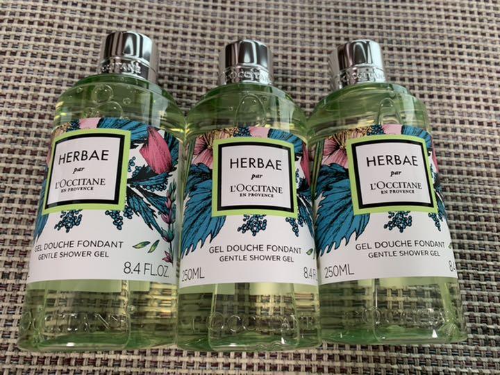 ロクシタン エルバヴェール シャワージェル 250ml 3本セット ボディソープ ロクシタン エルバヴェール シャワージェル 250ml 3本セット ボディソープ
