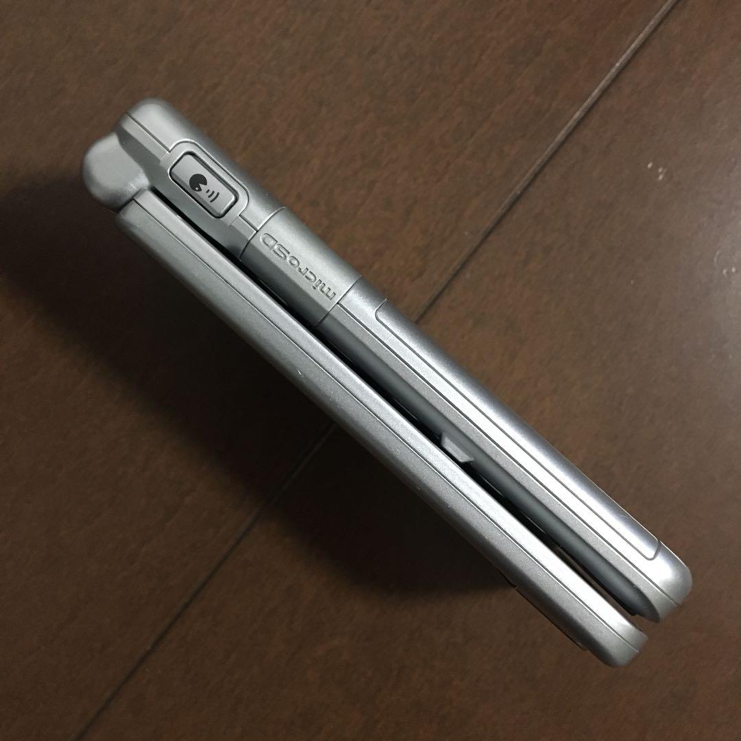 ※専用 美品 ドコモ らくらくホン F883iES ガラケー m6w1008