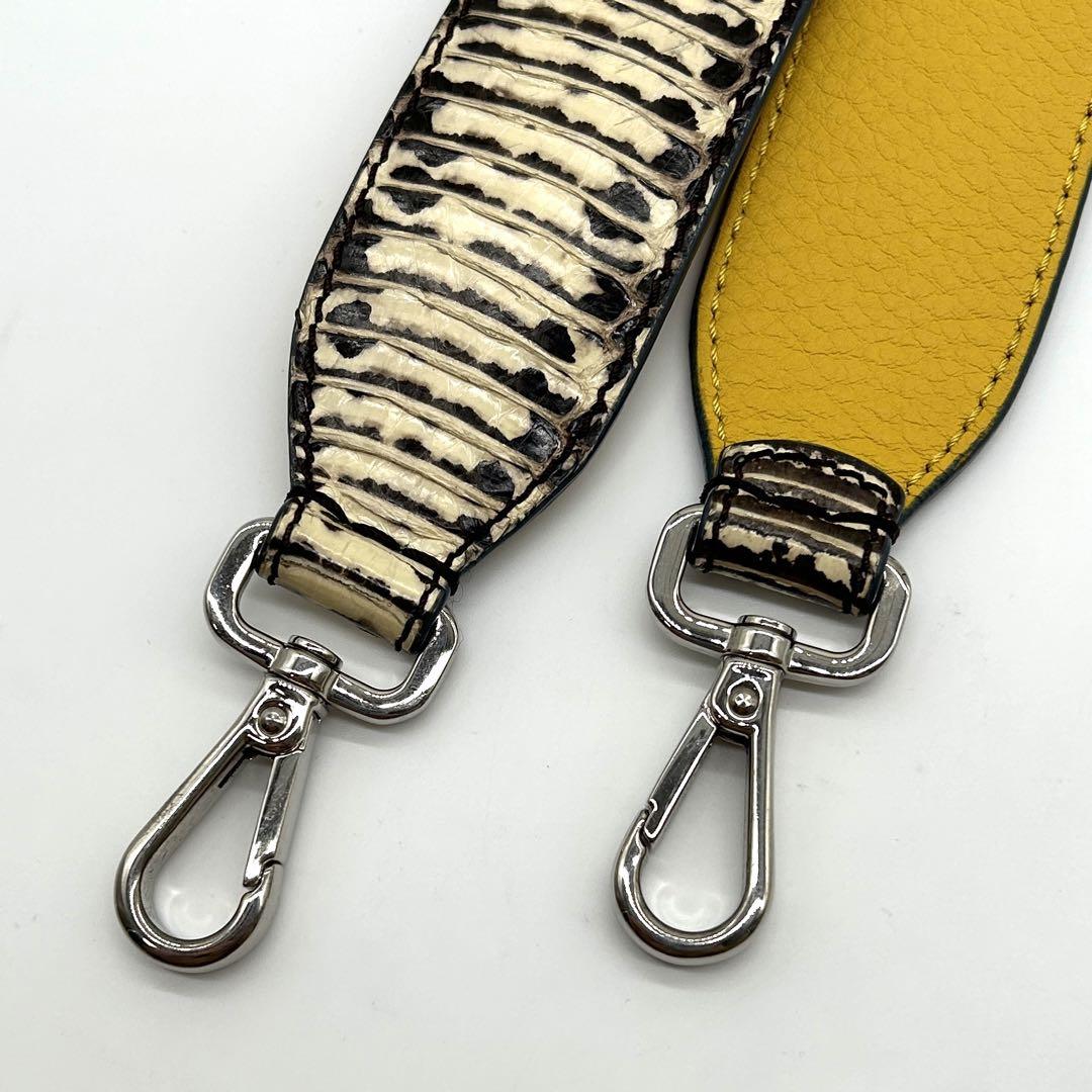 2024人気新作 FENDI 極美品 ストラップユー パイソン ショルダーストラップ バッグ