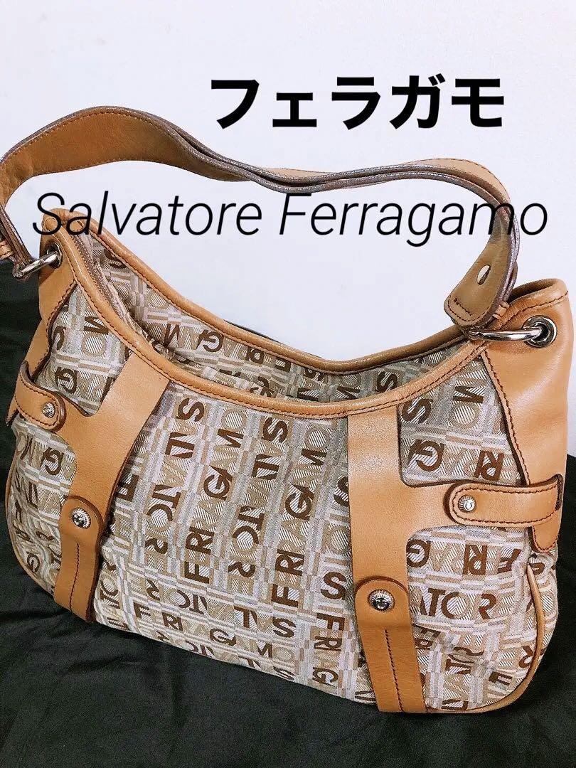 最終価格 サルヴァトーレ・フェラガモ ブランドロゴ 総柄 ハンドバッグ ベージュ