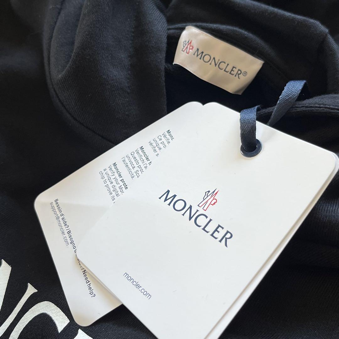 新品未使用◇キッズ*Moncler* フロントロゴパーカー 8A 130 黒