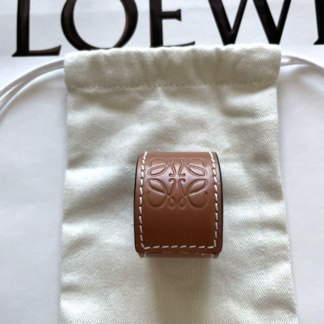 美品 ロエベ LOEWE スラップ ブレスレット レザー バングル アナグラム