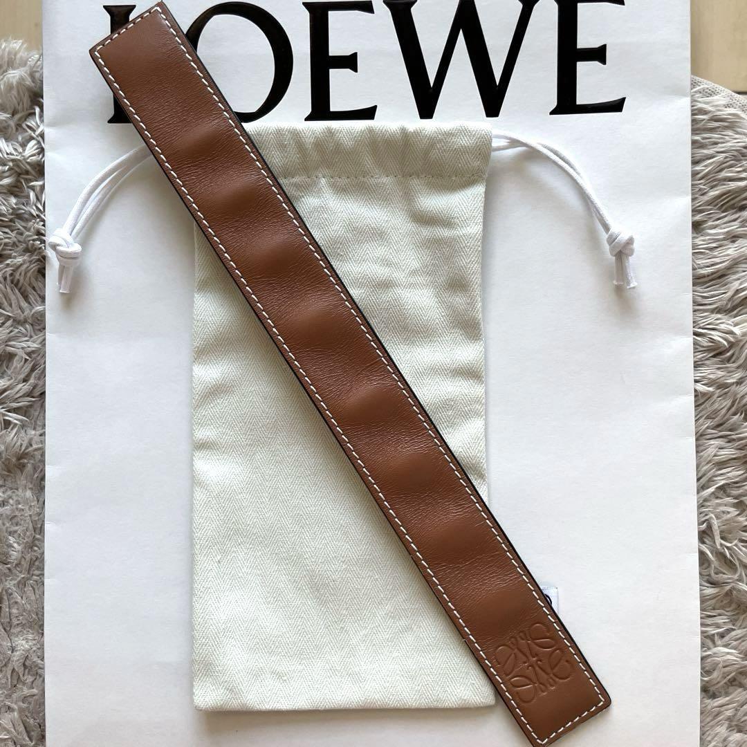 美品 ロエベ LOEWE スラップ ブレスレット レザー バングル アナグラム