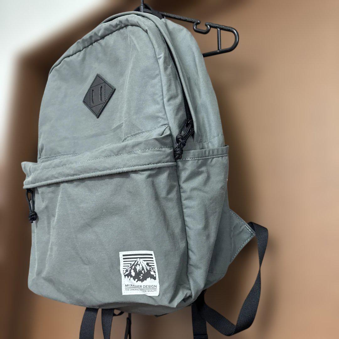 Mt RAINIER DESIGN WORKS デイパックリュック グレー
