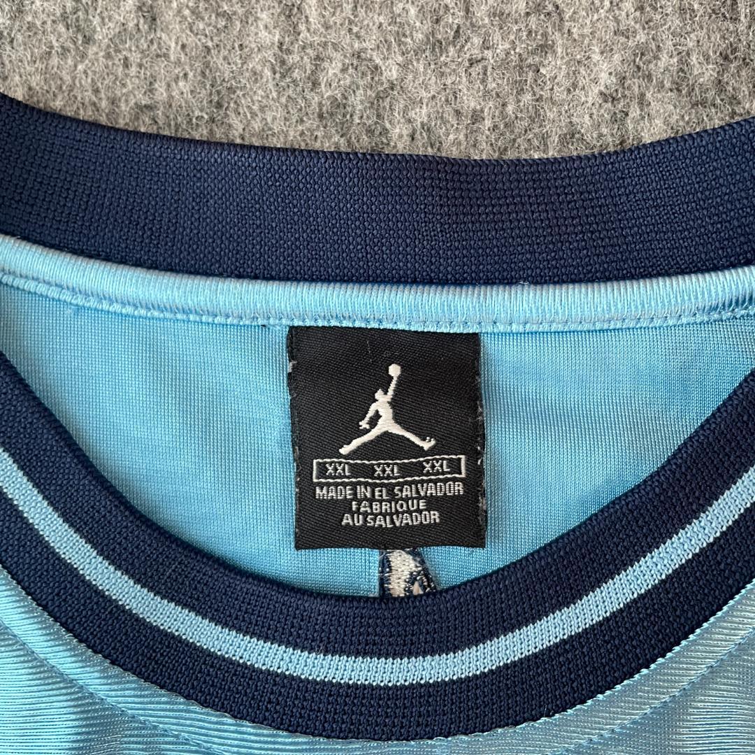 NIKE AIR JORDAN　デザインシャツ　ノースリーブ　刺繍　ラインリブ