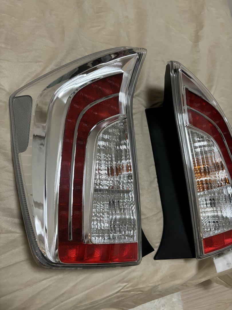 トヨタ プリウス 30 後期テールライト左右セット