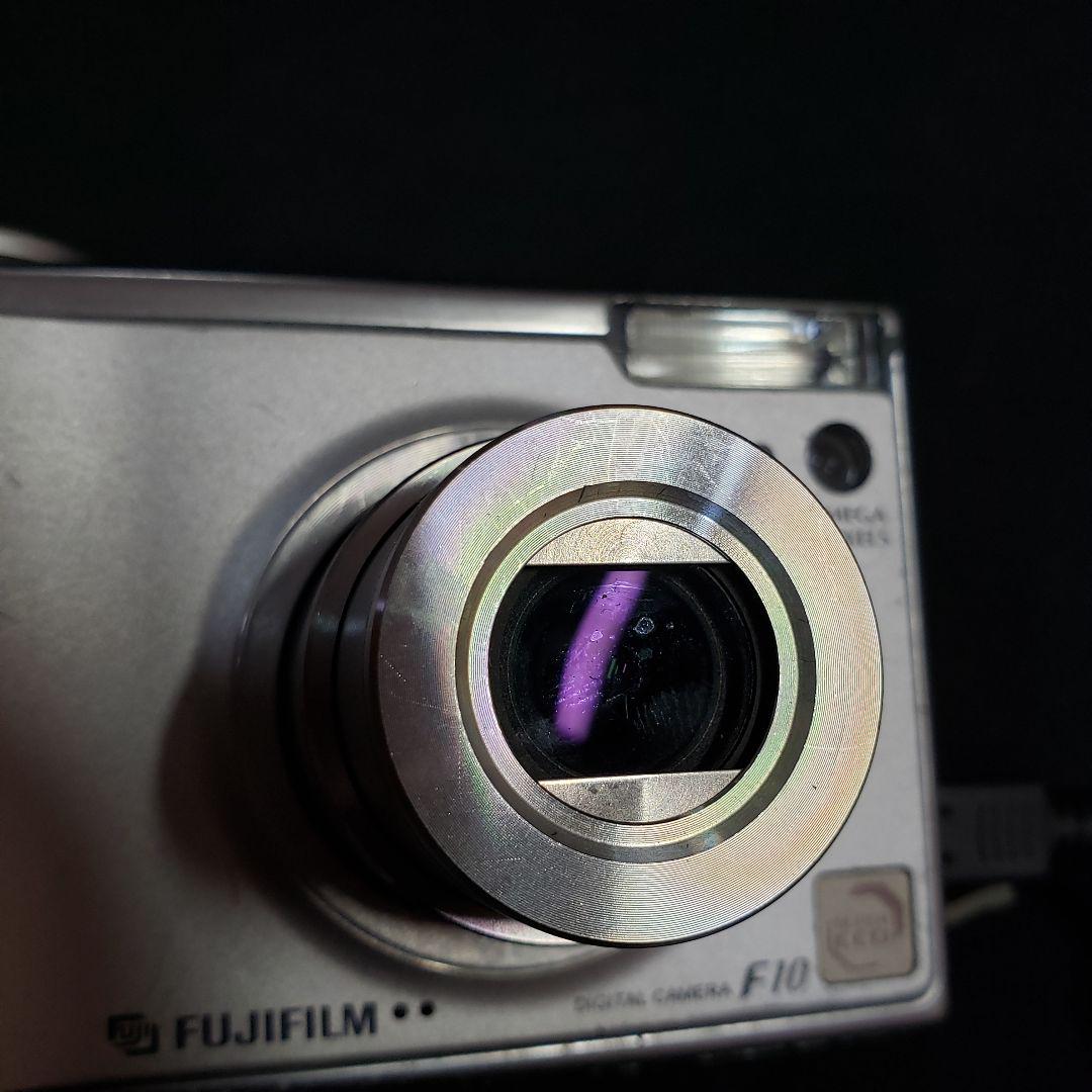 FUJIFILM FinePix F10 6.3MP デジカメ シルバー
