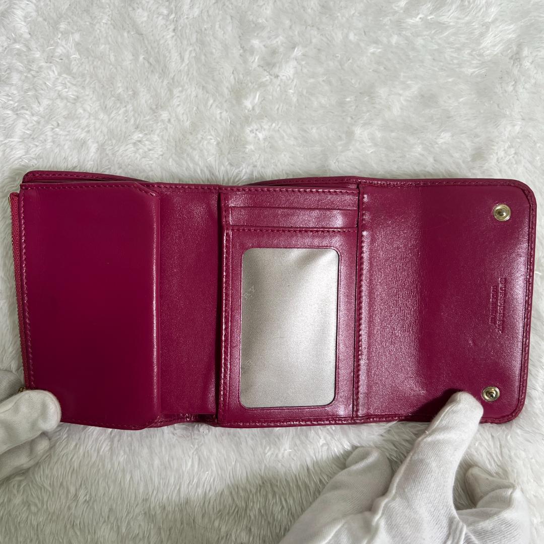 《美品》Burberry バーバリー 三つ折りレディース財布 《美品》Burberry バーバリー 三つ折りレディース財布