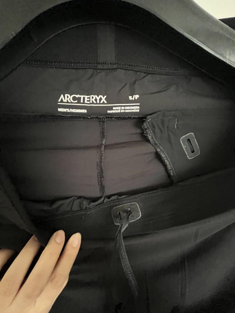 ARC'TERYX トレーニングパンツ S/P 黒