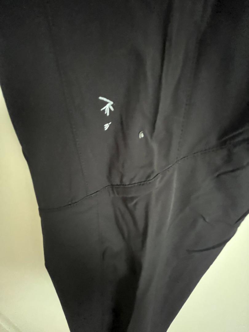 ARC'TERYX トレーニングパンツ S/P 黒
