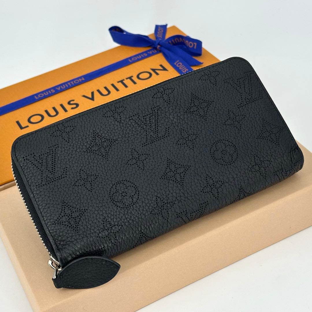 ルイヴィトン　マヒナ　ジッピーウォレット　ブラック　財布　ユニセックス　B218