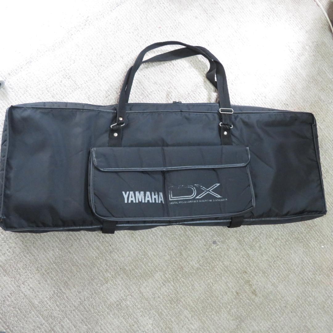 動作品 YAMAHA DX7 II D シンセサイザー　ソフトケース付き