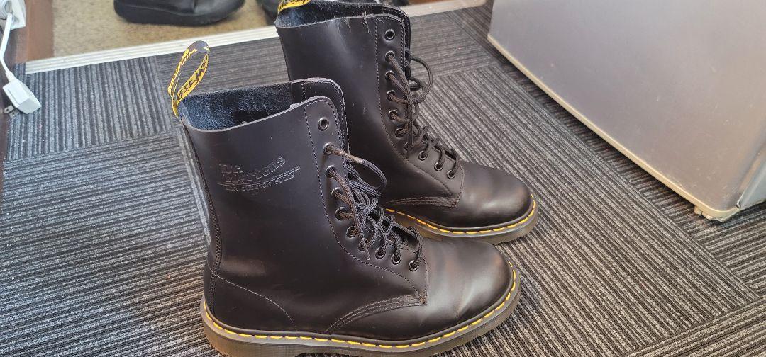 Dr. Martens ブラック ワークブーツ