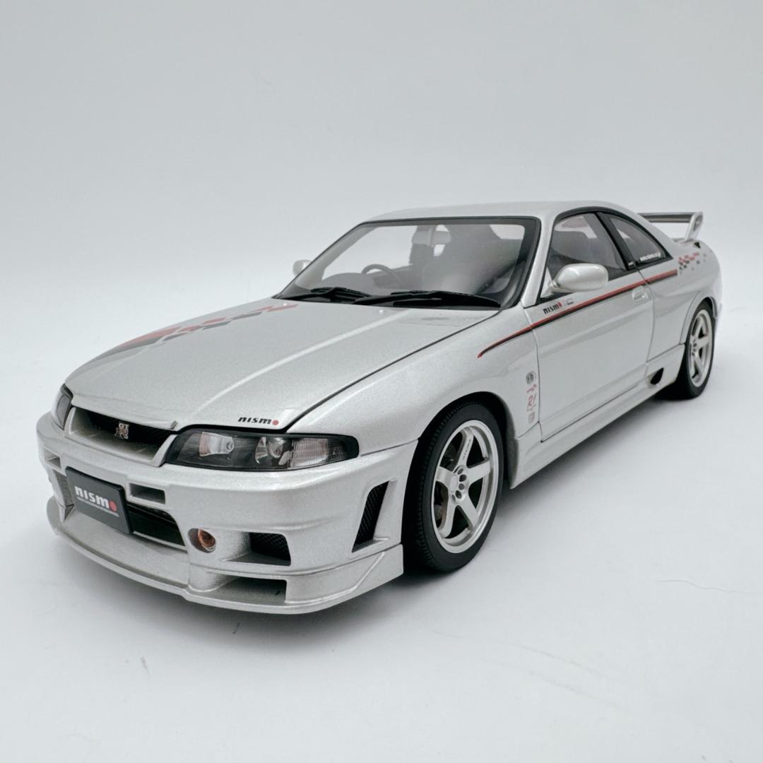 【美品】 AUTOart 1/18 R33 GT-R NISMO R-tune