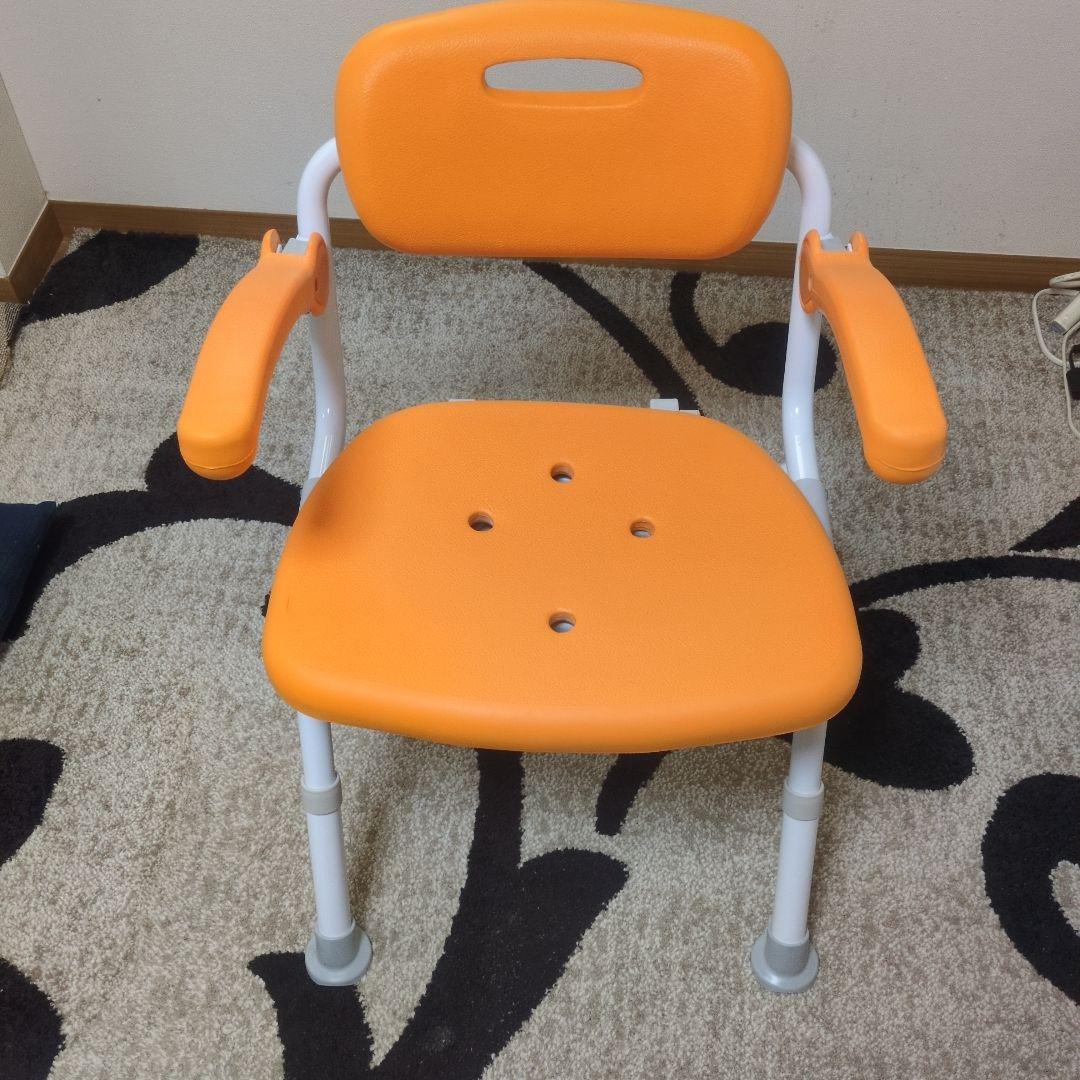介護用風呂椅子 アームレスト付き オレンジ シャワーチェアー 介護用 シャワーチェア 介護 お風呂 椅子