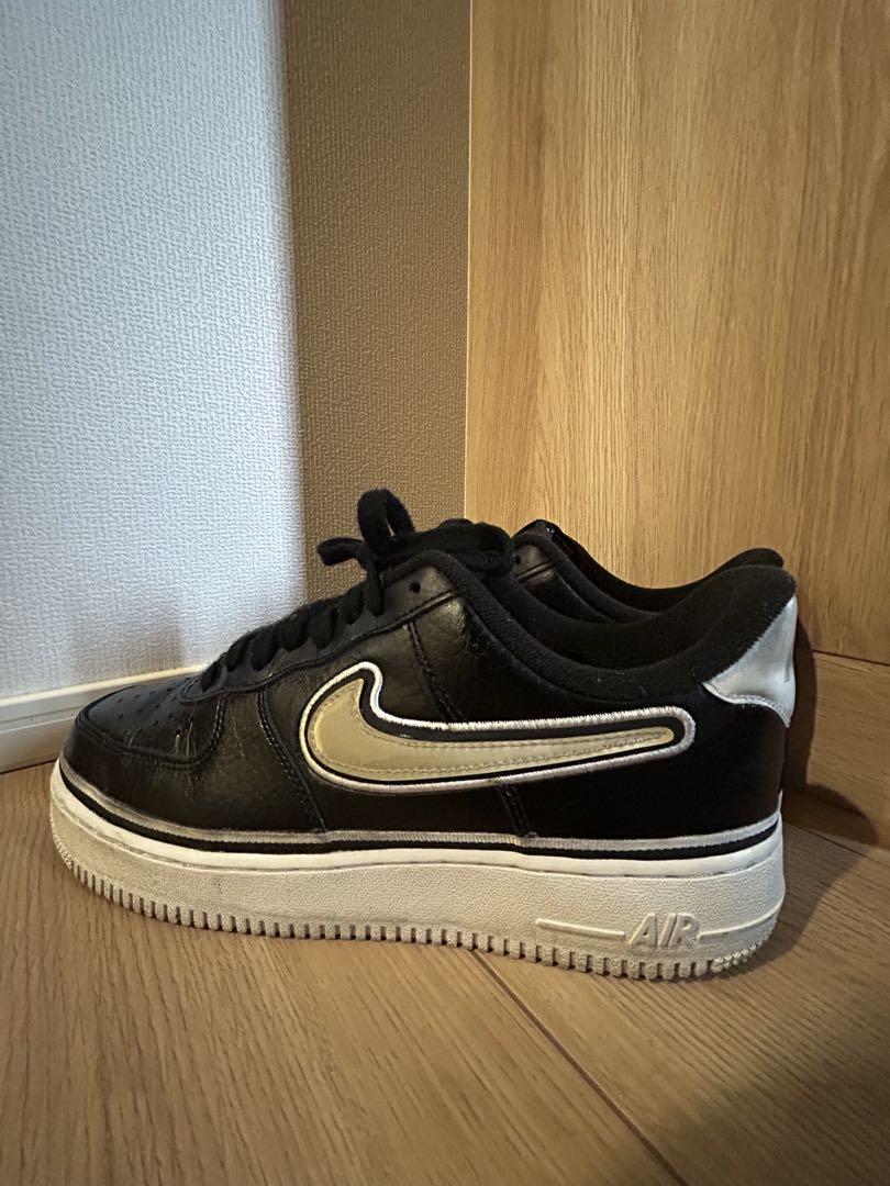 Nike Air Force 1 黒/シルバー NBAロゴ付き