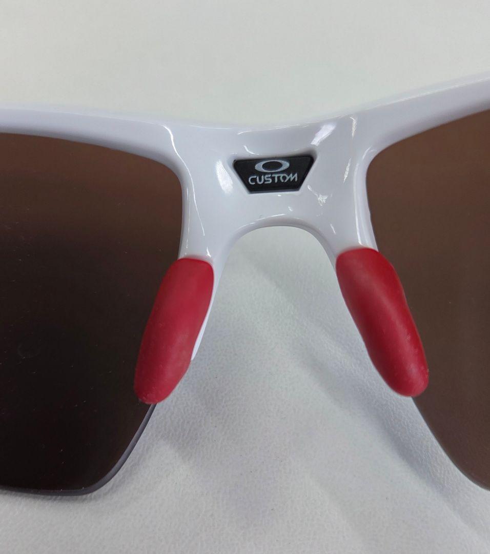 Oakley Costom Flake ホワイト/レッド