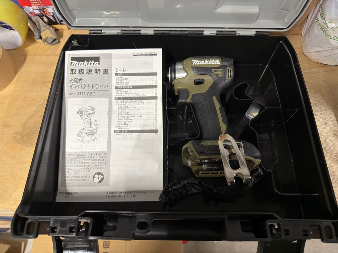 使用　マキタ　純正　TD173D オリーブ　インパクト　本体　ケース