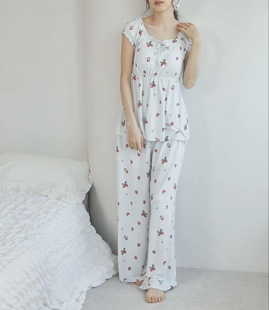 正規品⭐️新品タグ付♡ジェラートピケ いちご柄カップインフリルプルオーバー＆パンツ