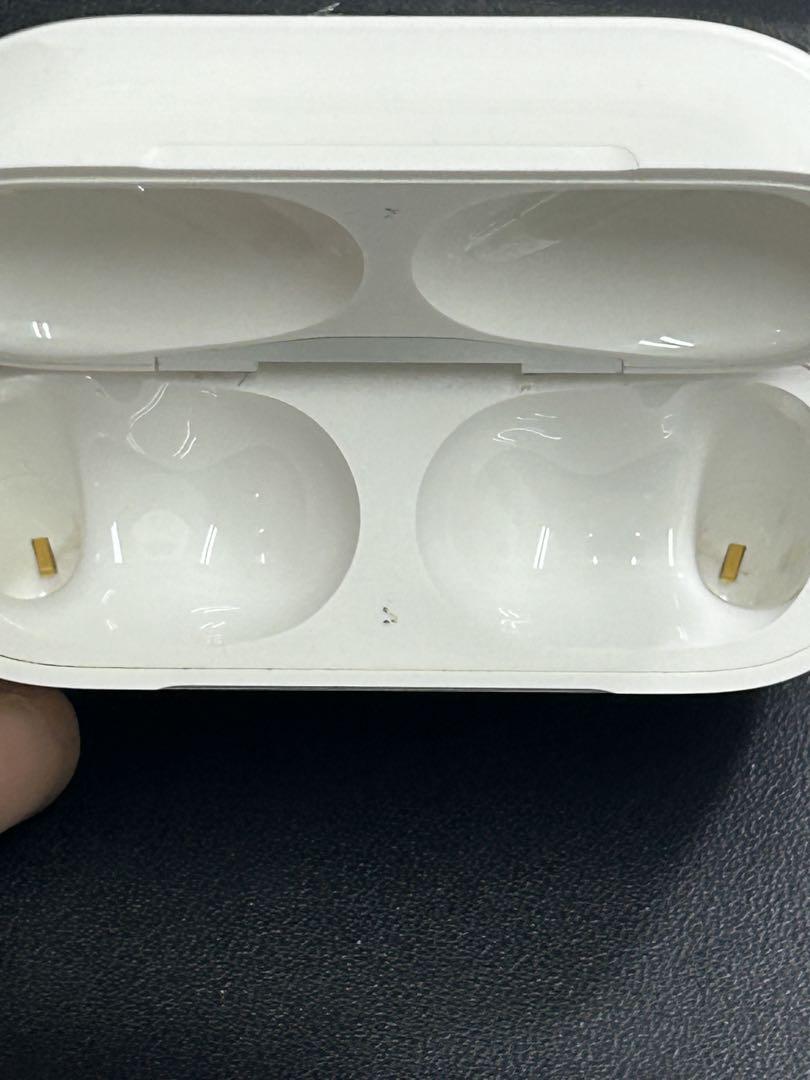 中古美品　AirPods Pro 第二世代　A2968 A3048-3047